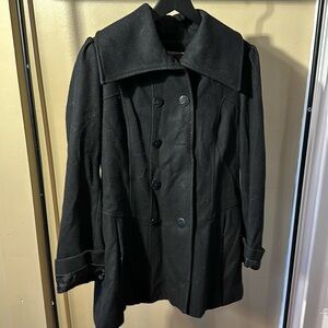 Worthington woman’s midweight coat